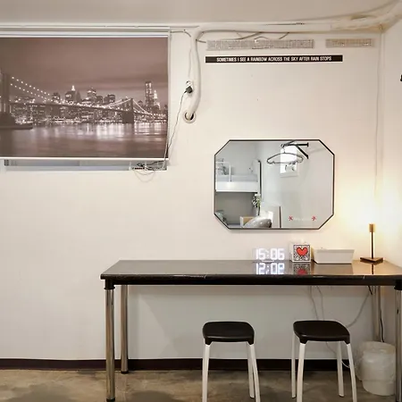 Jun Guesthouse